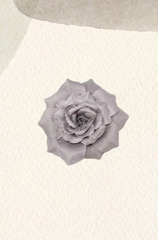 Flor Pía gris plata