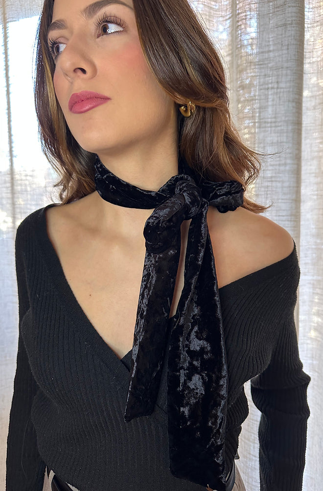 Black velvet scarf