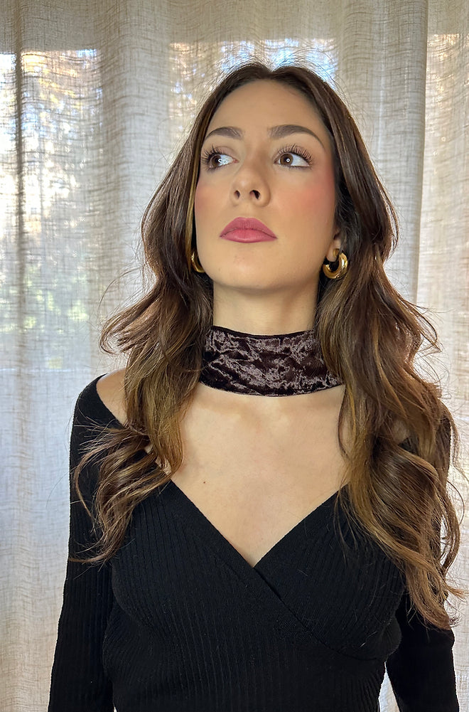 Fular velvet marrón