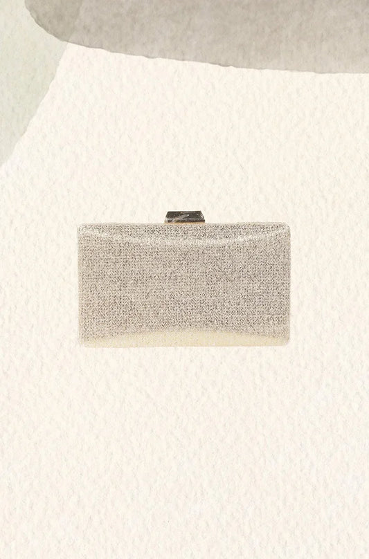 Clutch rafia oro