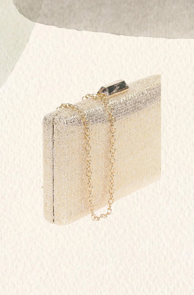 Clutch rafia oro