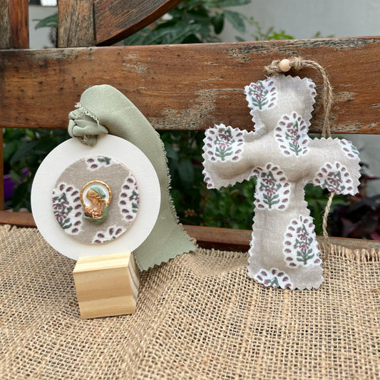 Pack Cruz y Medallón mediano Virgencita topo granate y verde