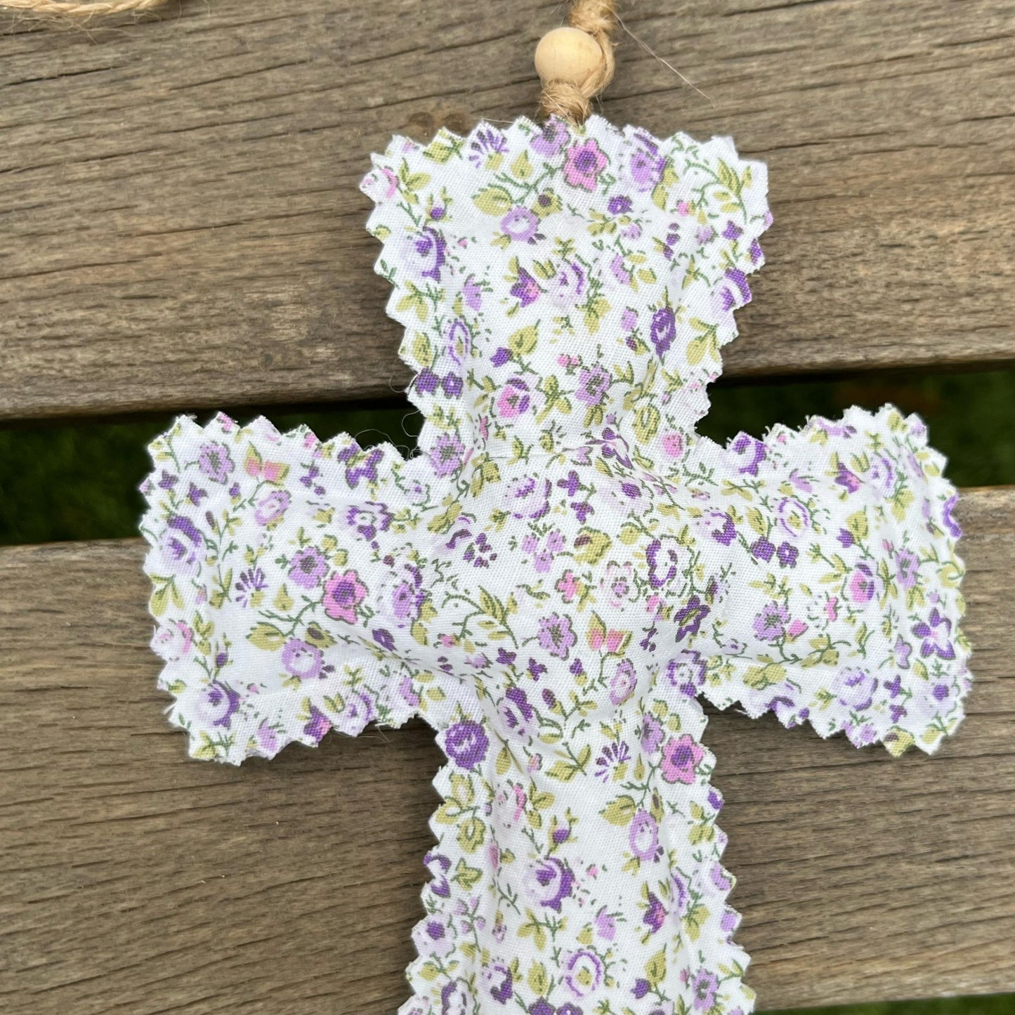 Cruz floral IV