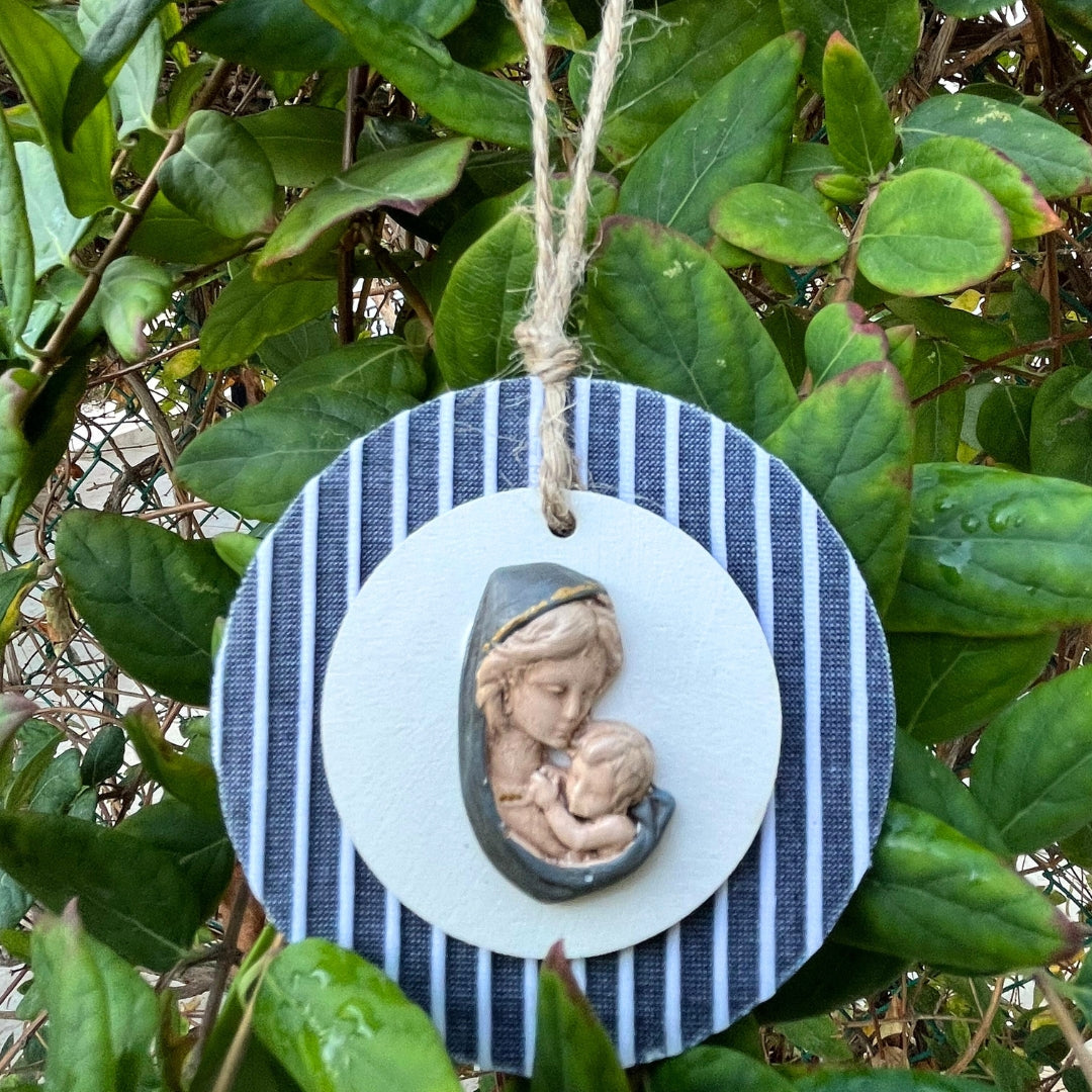 Medallón mediano Virgencita II