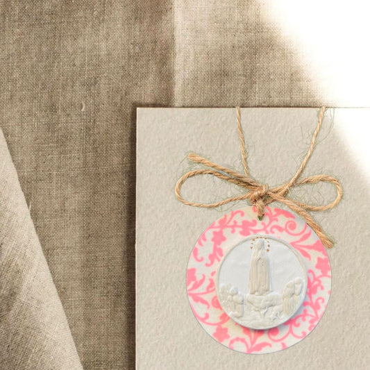 Medallón mini Virgen de Fátima rosa floral