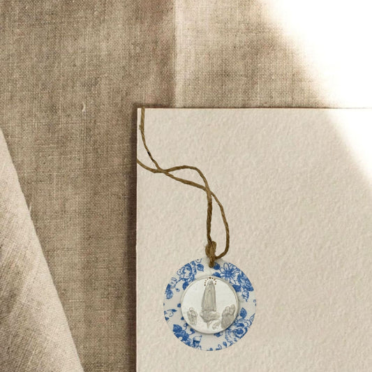 Medallón mini Virgen de Fátima azul floral