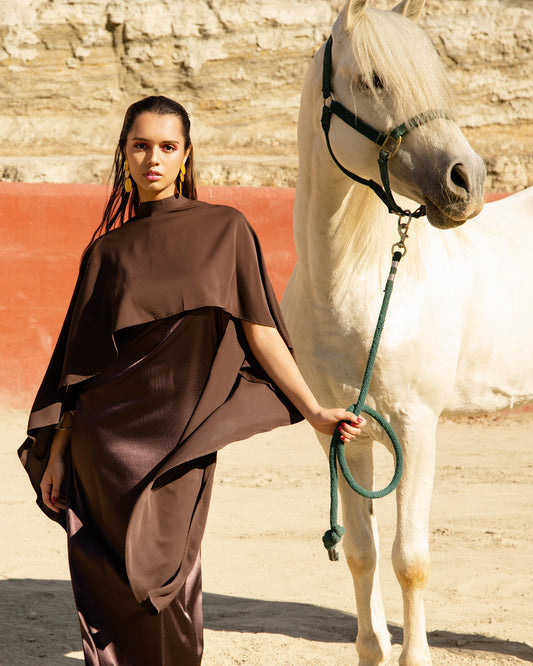 Vestido Amero y Capa