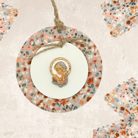 Medium medallion with plumeti flowers