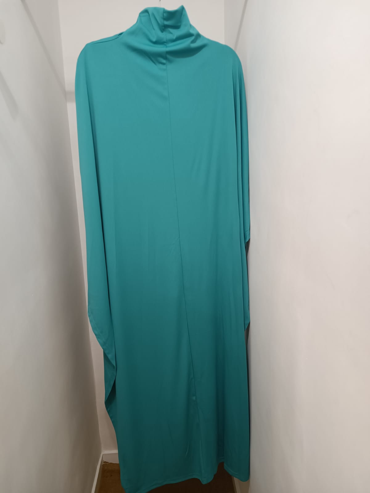 Sira burgundy dress