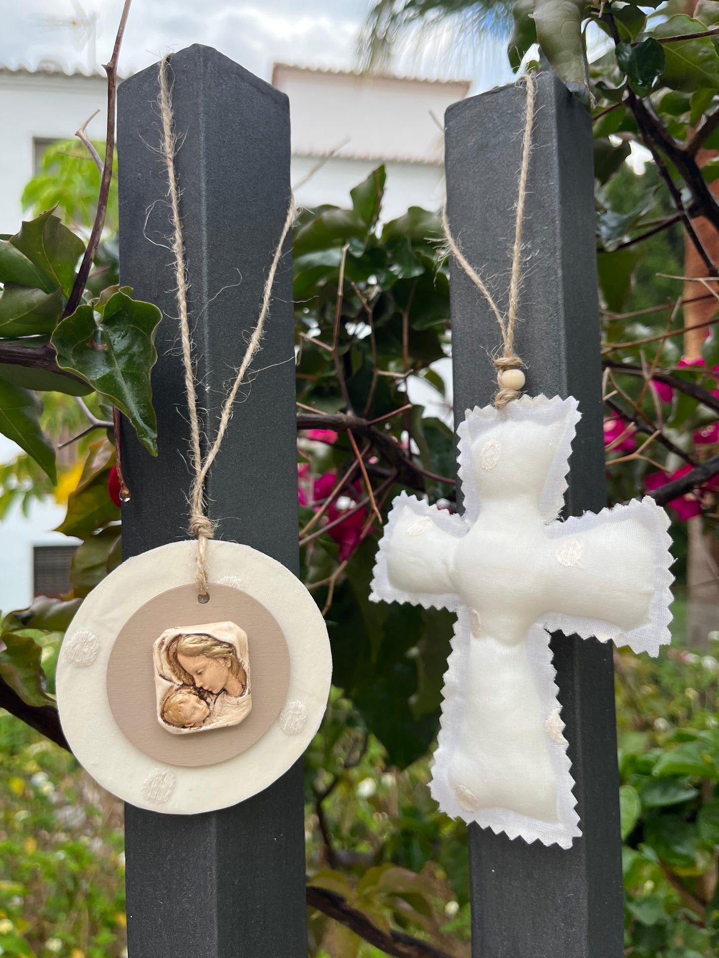 Pack BAUTIZO Cruz y Medallón mediano Virgencita bodoques