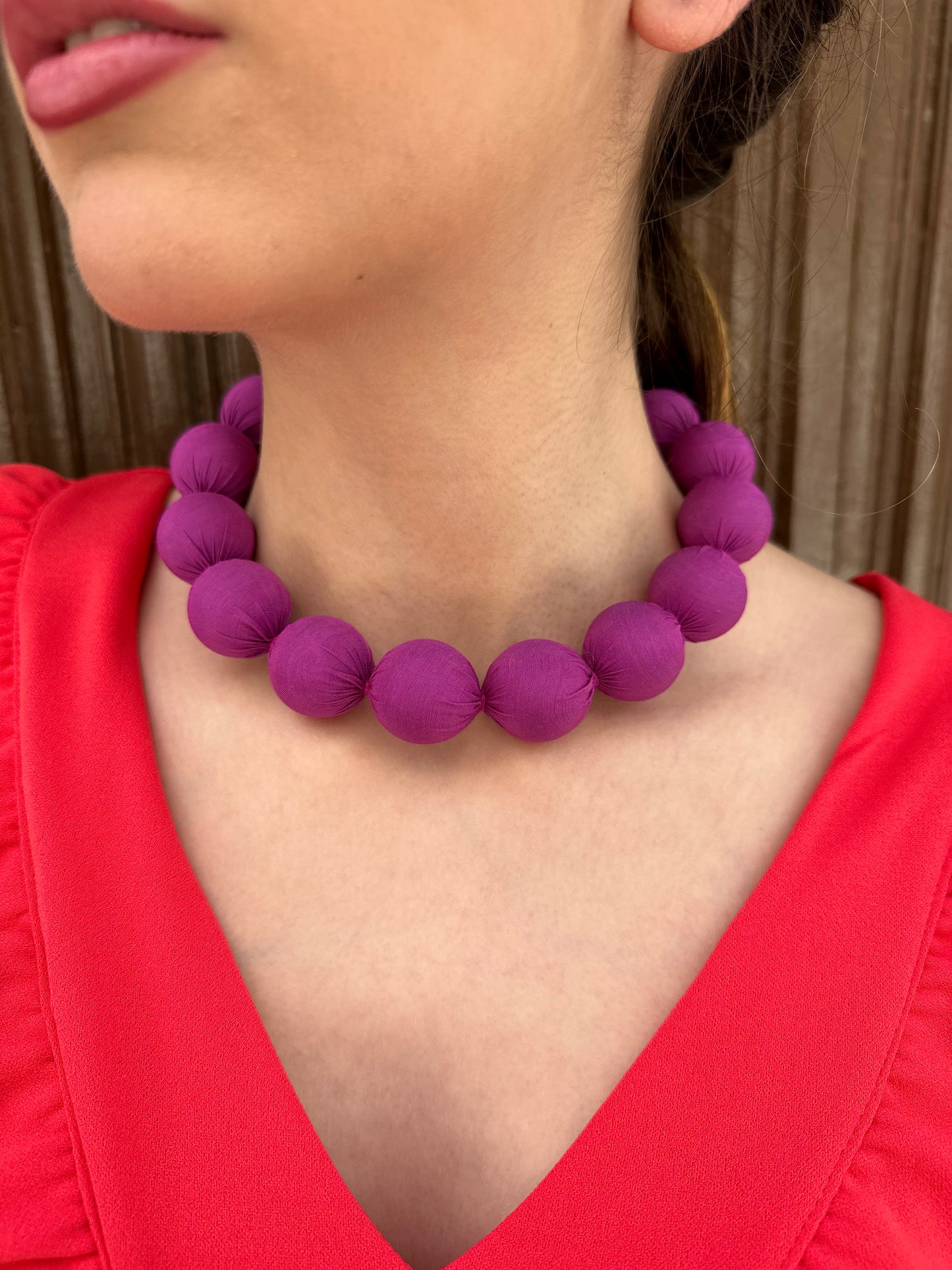 Collar Arena Morado