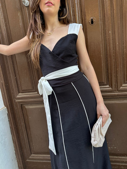 Top Linde blanco y negro