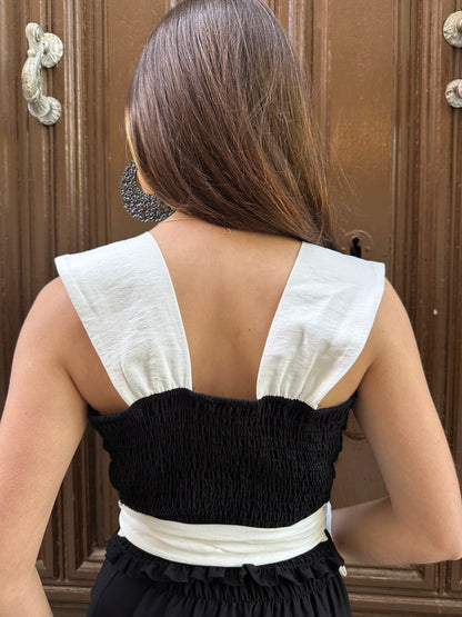Top Linde blanco y negro