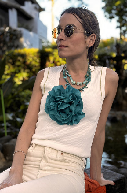 Turquoise Pipi Flower