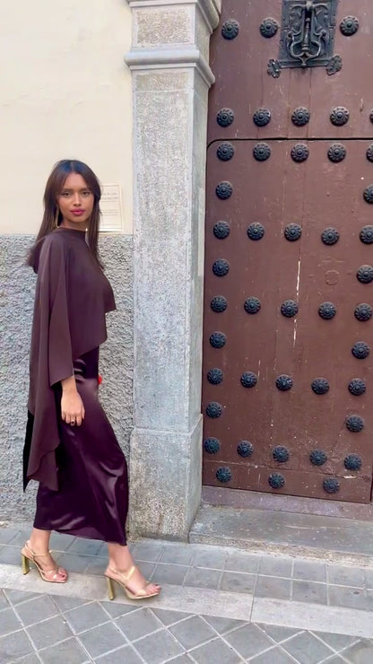 Vestido Amero y Capa